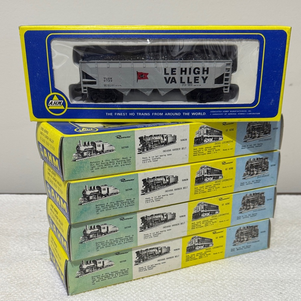 AHM Lehigh Valley Open Hopper w/ Load HO Scale Coal Car (New)